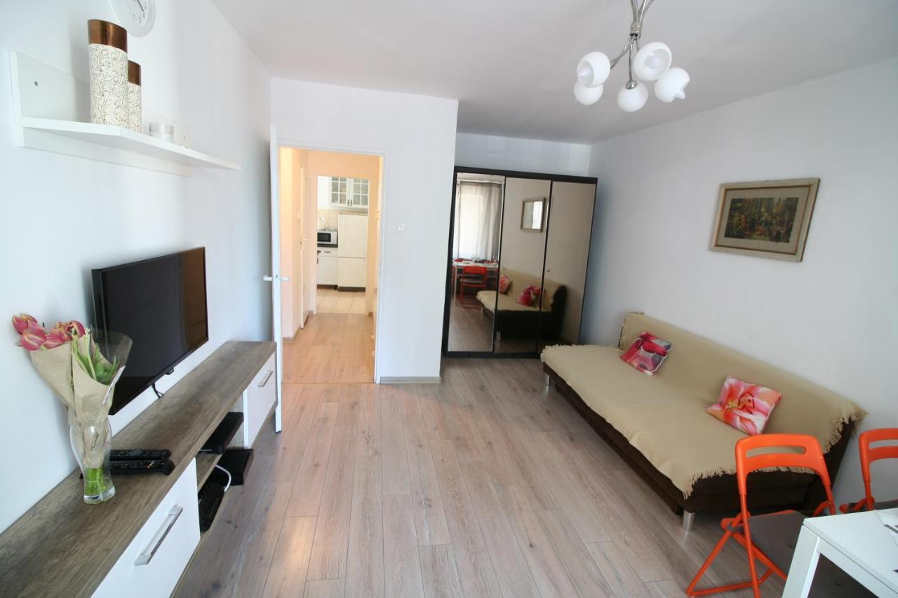 Apartamenty Varsovie Zlota 60 Varsóvia Exterior foto