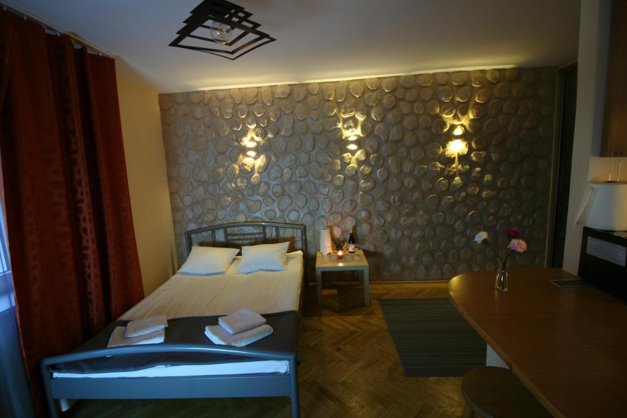 Apartamenty Varsovie Zlota 60 Varsóvia Exterior foto